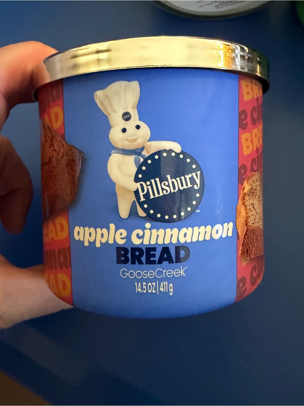 Pillsbury Apple Cinnamon Bread Scented Candle - Blue